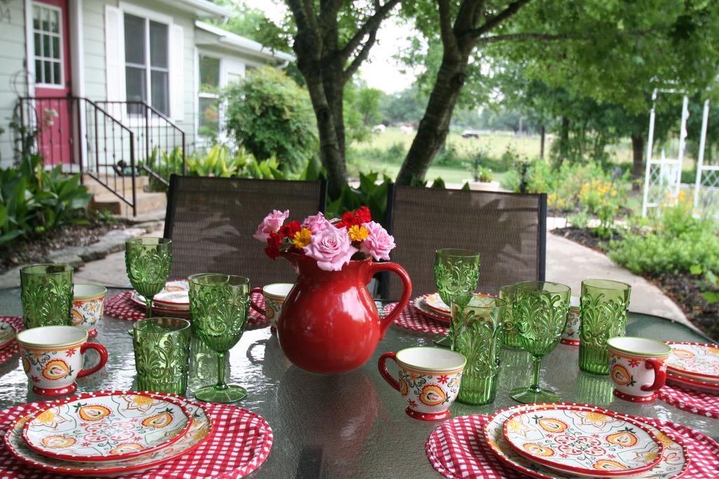 Onion Creek Cottage Austin Exterior photo